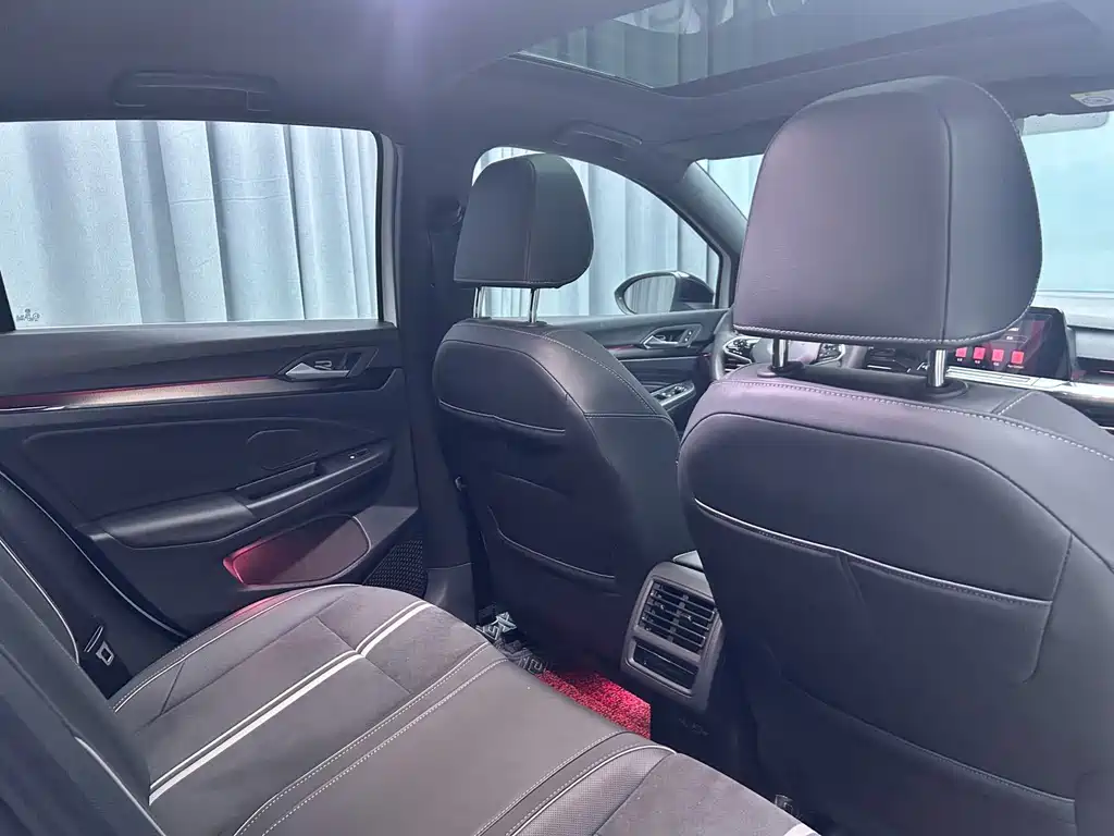 Volkswagen Golf — миниатюра 14