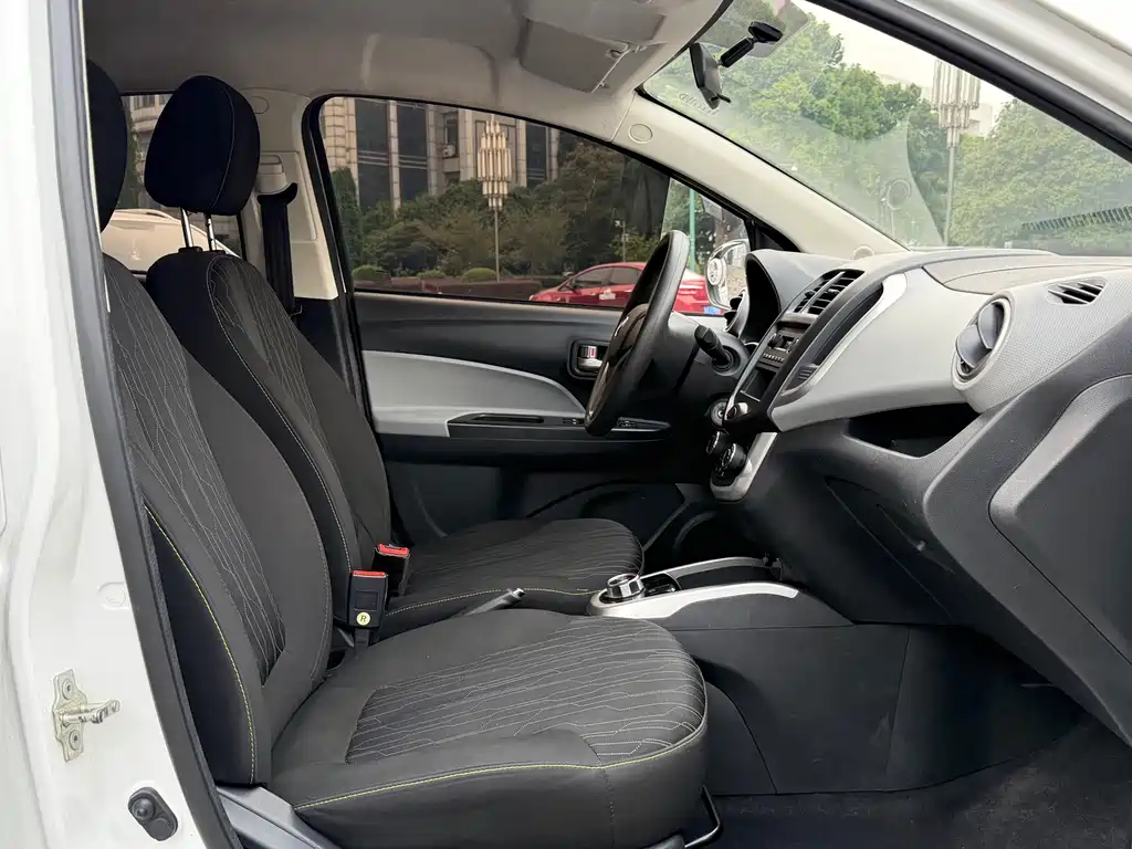 Changan Benben E-Star — миниатюра 11