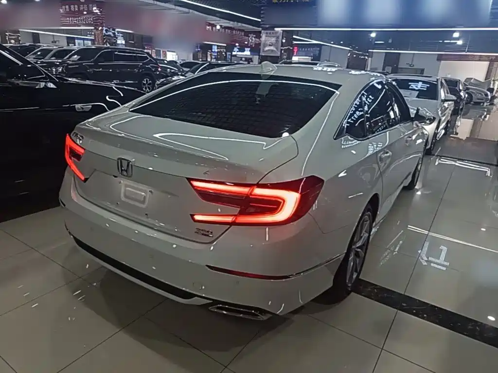 Honda Accord — миниатюра 7