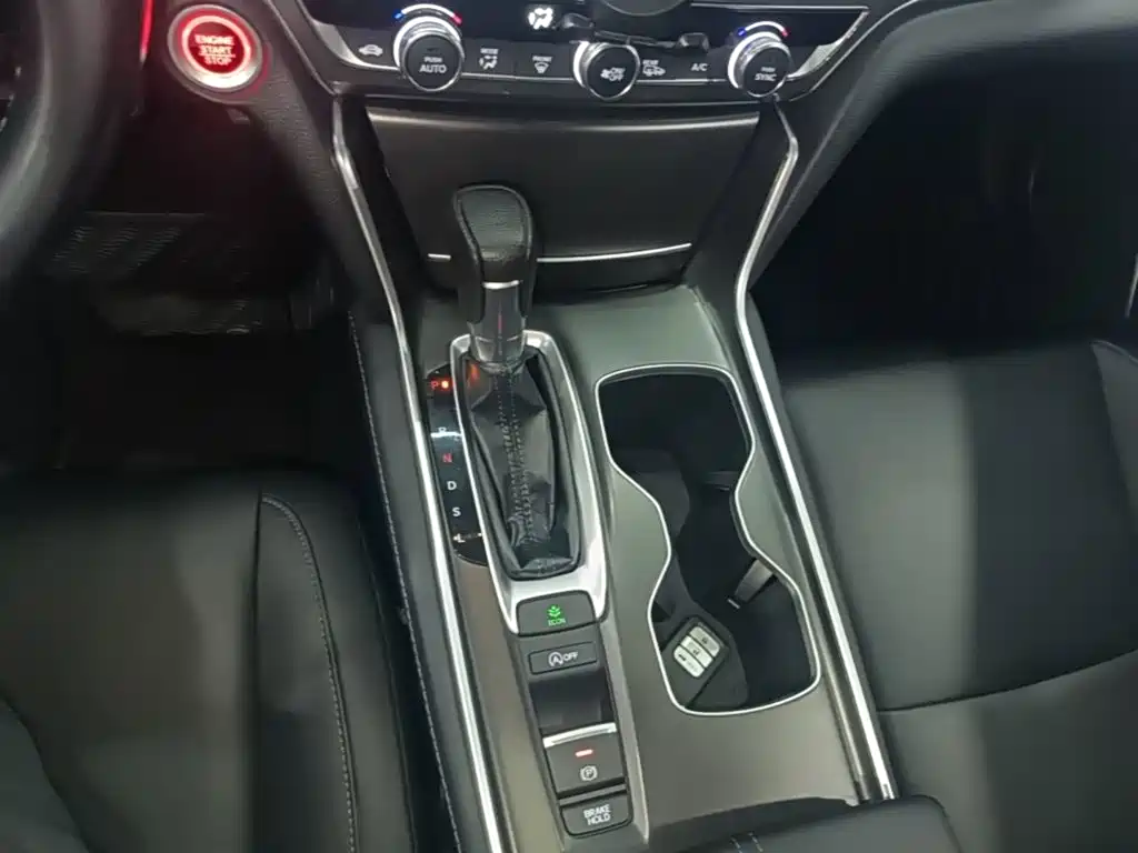 Honda Accord — миниатюра 14