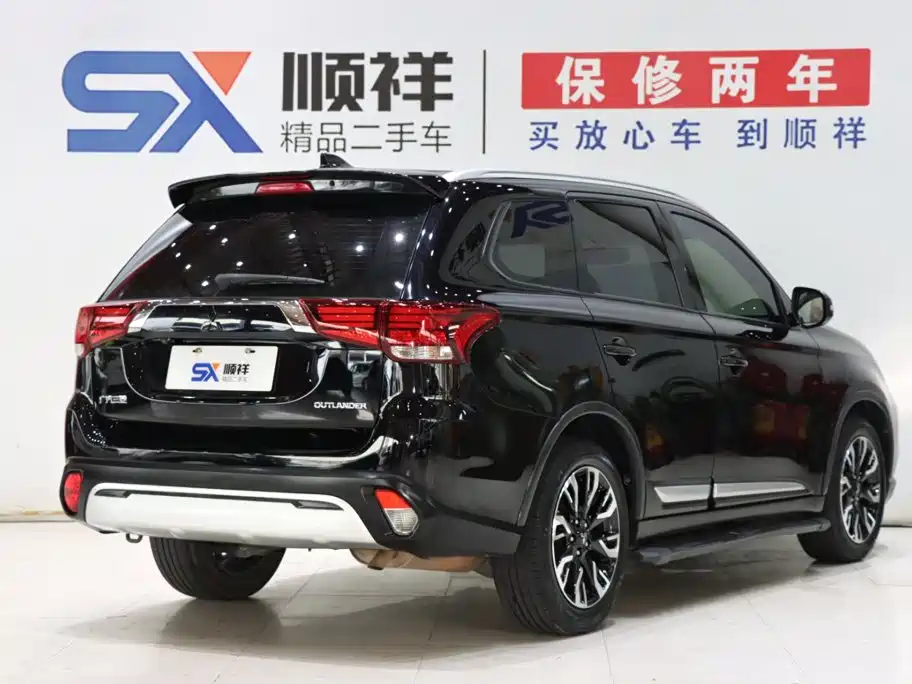 Mitsubishi Outlander 2020 2.0L Enjoy 5 мест
