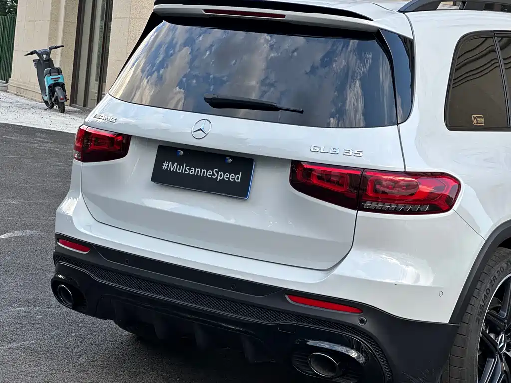 MERCEDES-BENZ GLB AMG