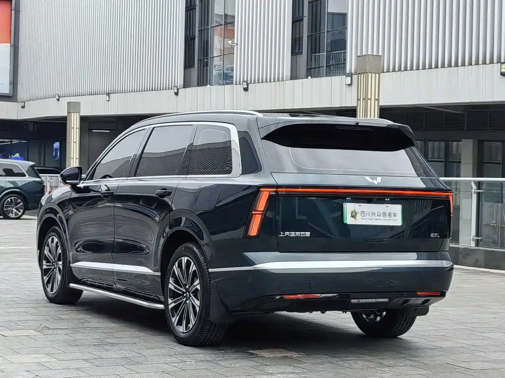 Wuling Xingguang L — миниатюра 4