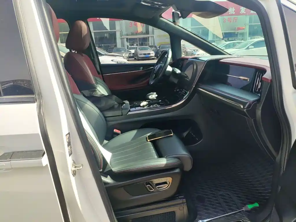GAC Motor Trumpchi M8 — миниатюра 25