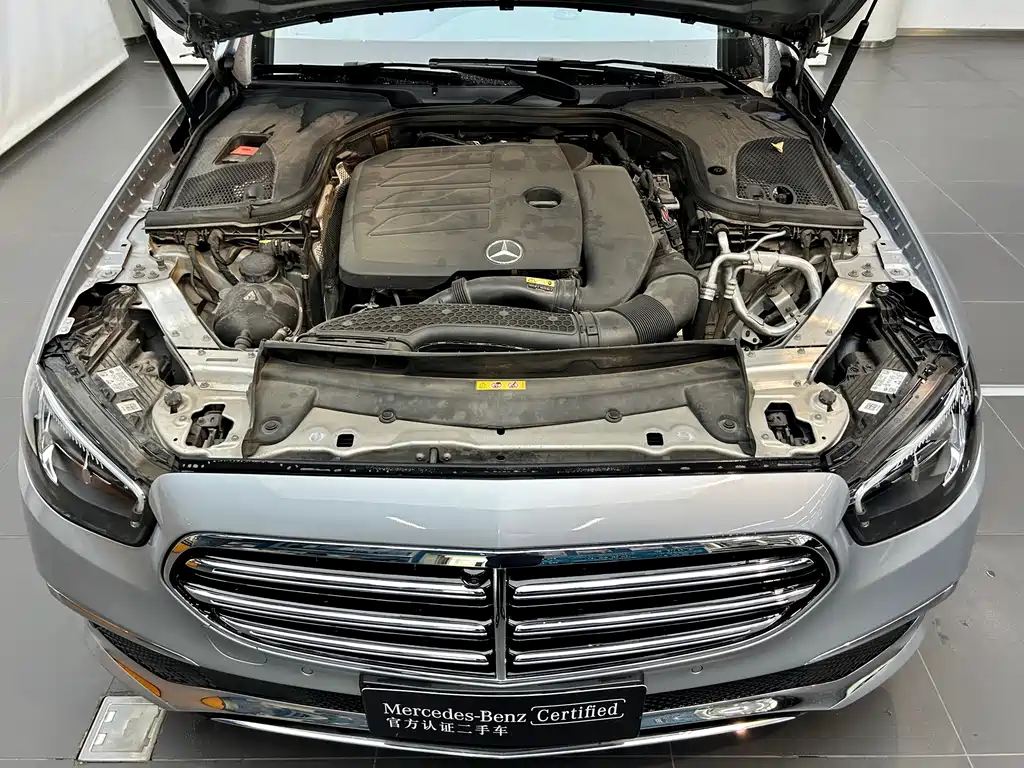 Mercedes-Benz E-Class — миниатюра 21