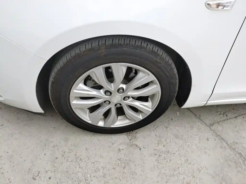 Buick Excelle — миниатюра 23