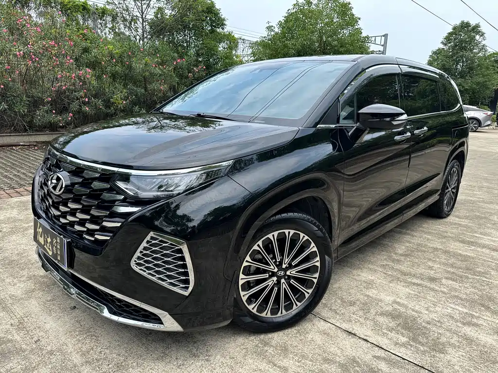 Купить Hyundai Custo