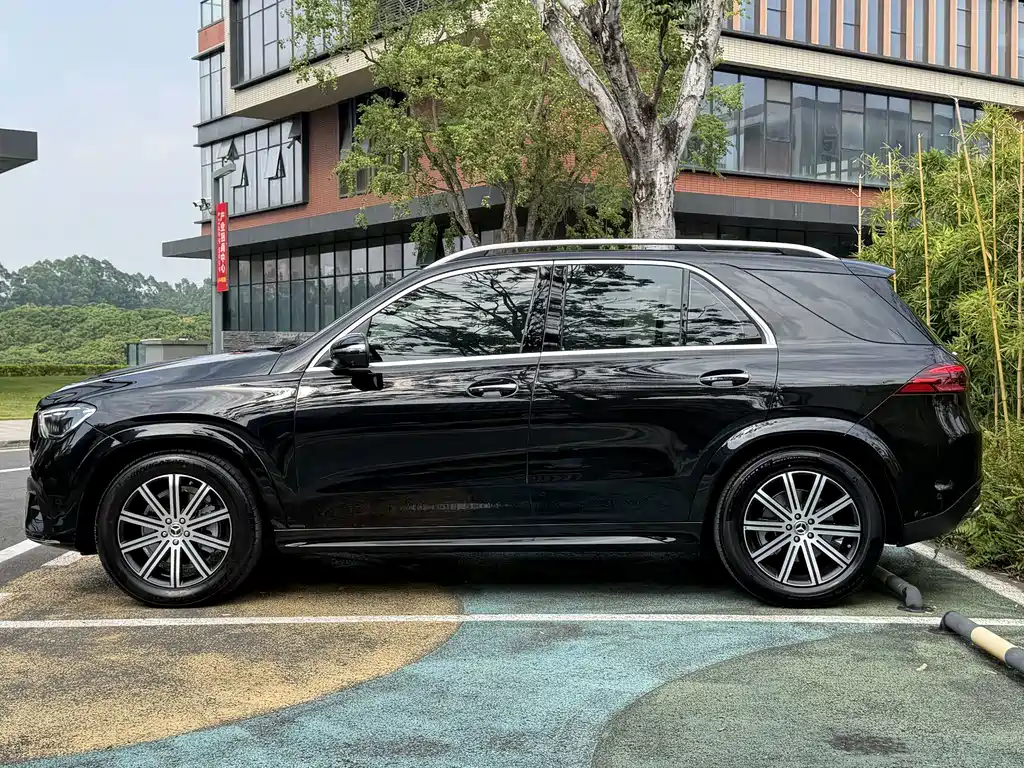 Mercedes-Benz GLE (Import) — миниатюра 8