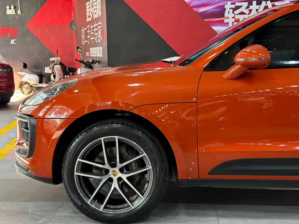 Porsche Macan — миниатюра 7