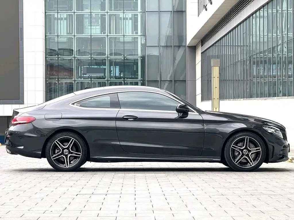 Mercedes-Benz C-Class (Import) — миниатюра 2