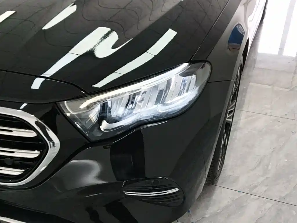 Mercedes-Benz E-Class — миниатюра 24