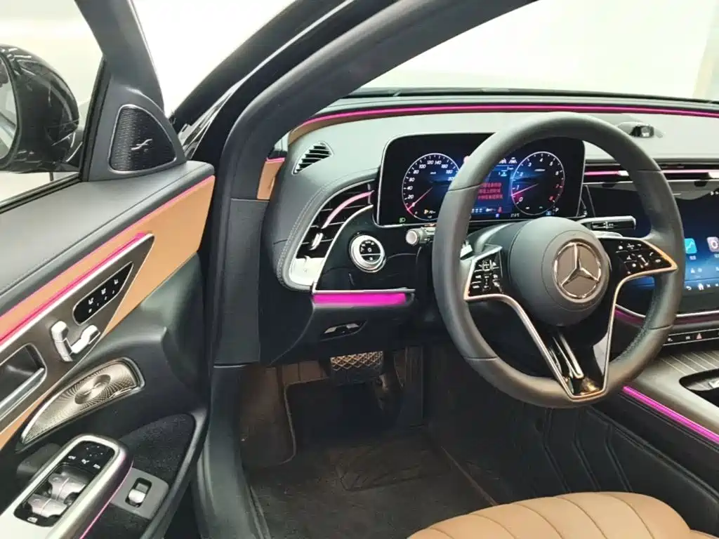 Mercedes-Benz E-Class — миниатюра 16