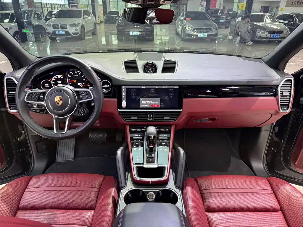 PORSCHE CAYENNE