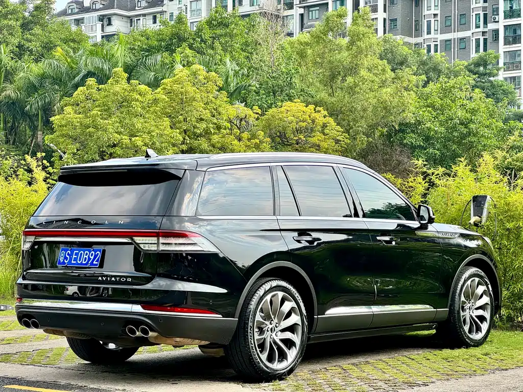 Lincoln Aviator — миниатюра 11
