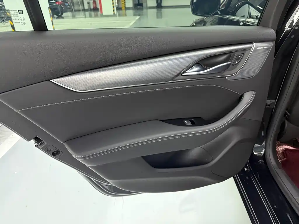 Cadillac CT5 — миниатюра 15