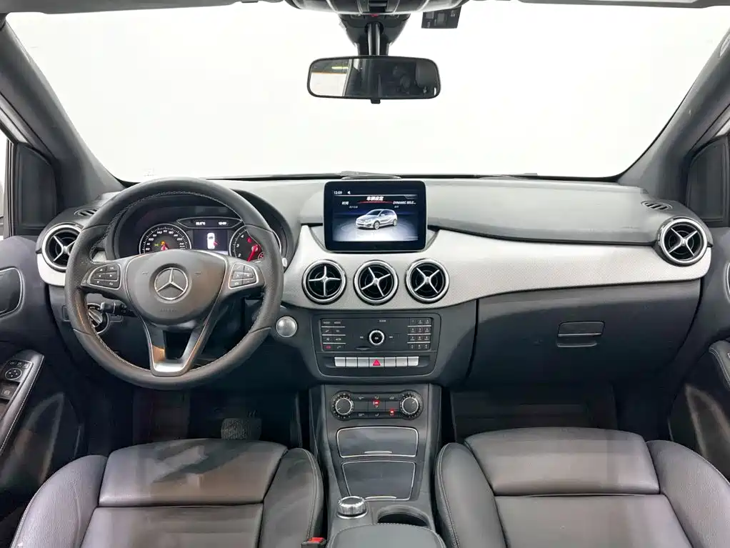 Mercedes-Benz B-Class — миниатюра 15