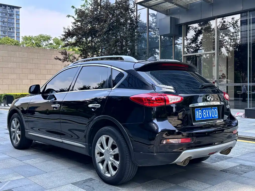 Infiniti QX50 2015 2.5L Enjoy