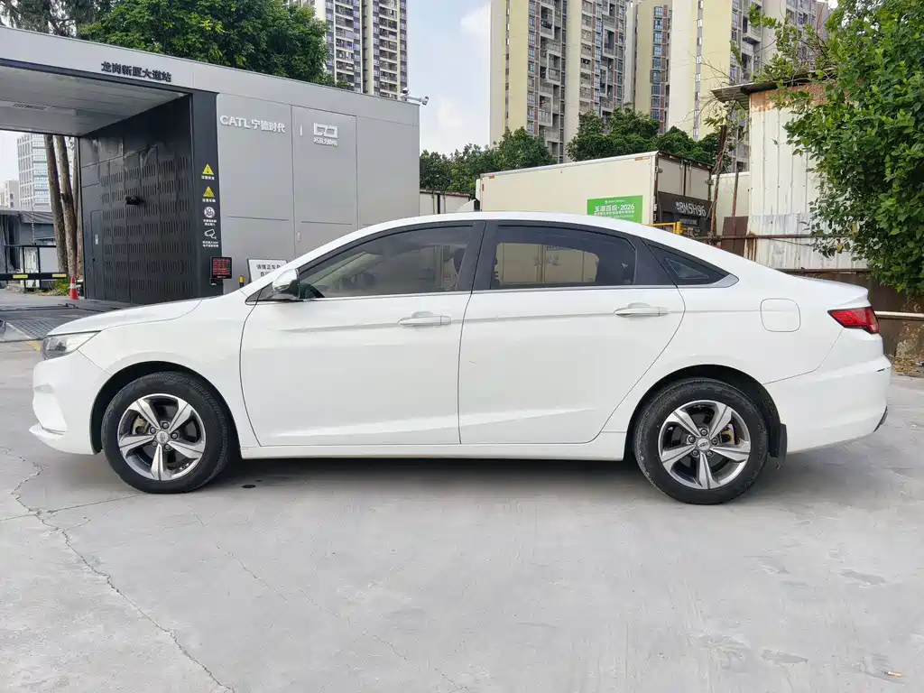 Geely Emgrand GL — миниатюра 7