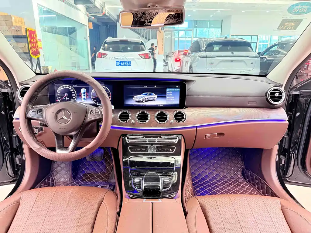 Mercedes-Benz E-Class — миниатюра 8