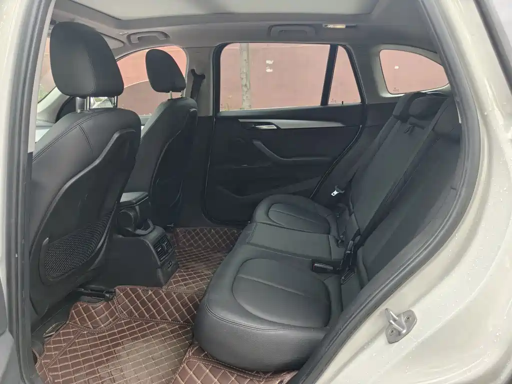 BMW X1 — миниатюра 15