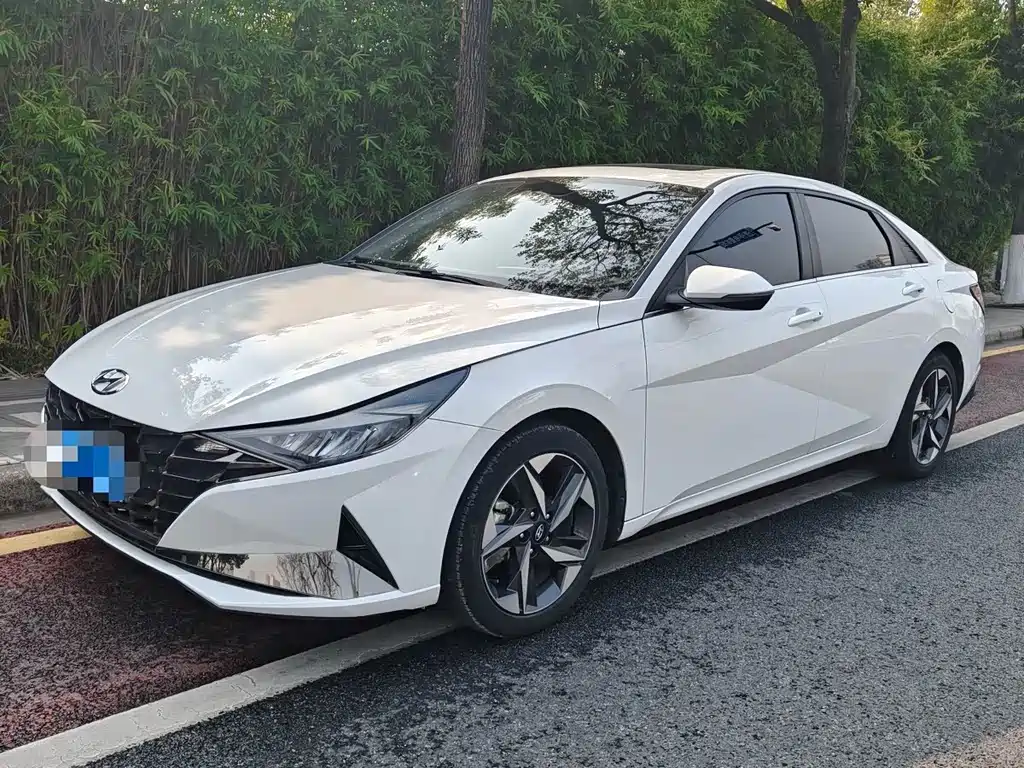 Hyundai Elantra 2021
