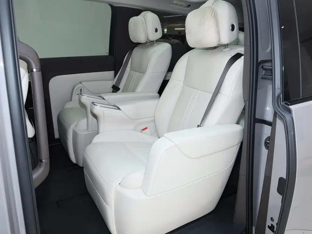 Li Auto Li MEGA — миниатюра 26
