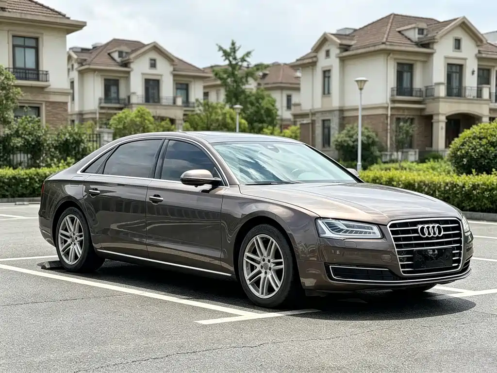 Audi A8 — миниатюра 3