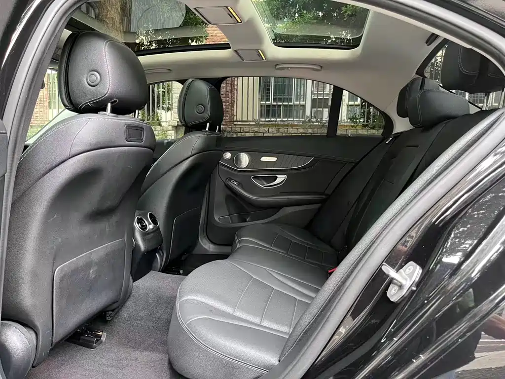 Mercedes-Benz C-Class — миниатюра 15