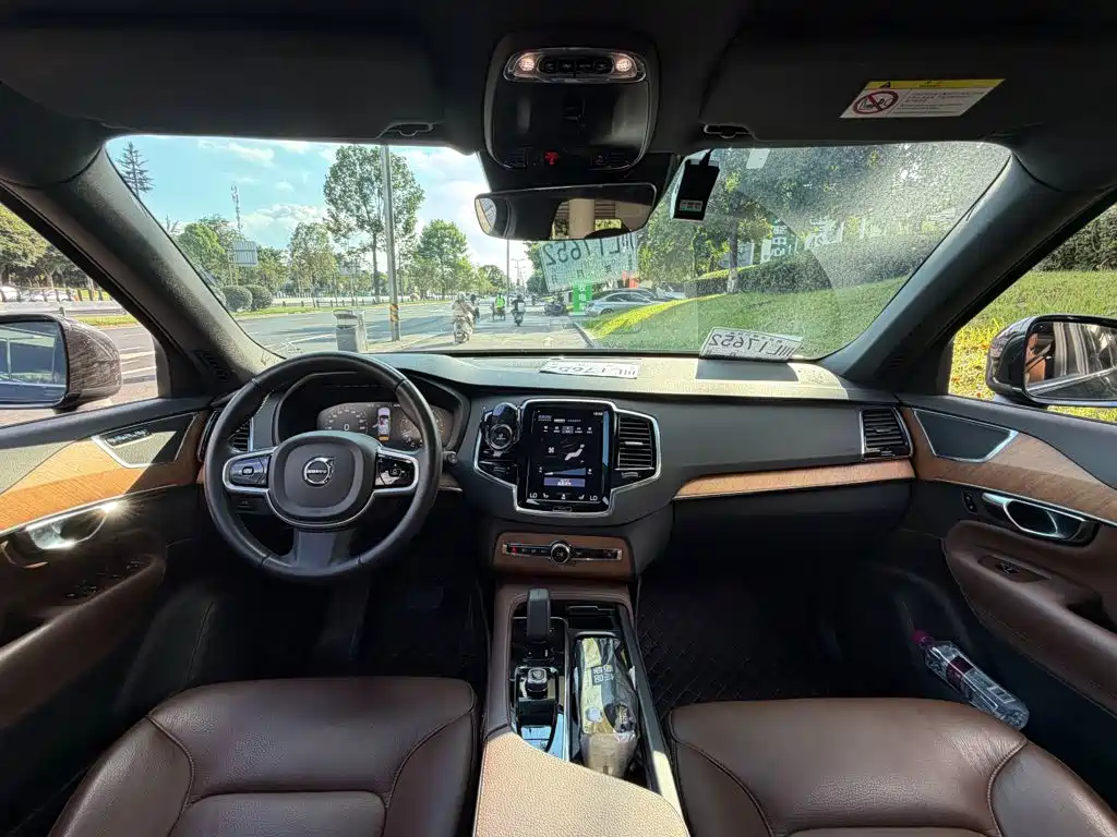 Volvo XC90 — миниатюра 13