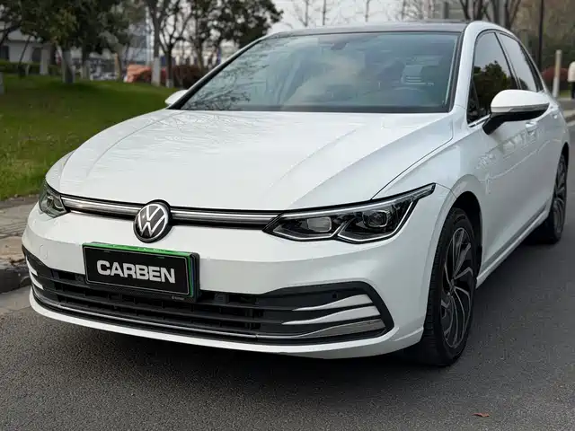 VOLKSWAGEN GOLF 2022