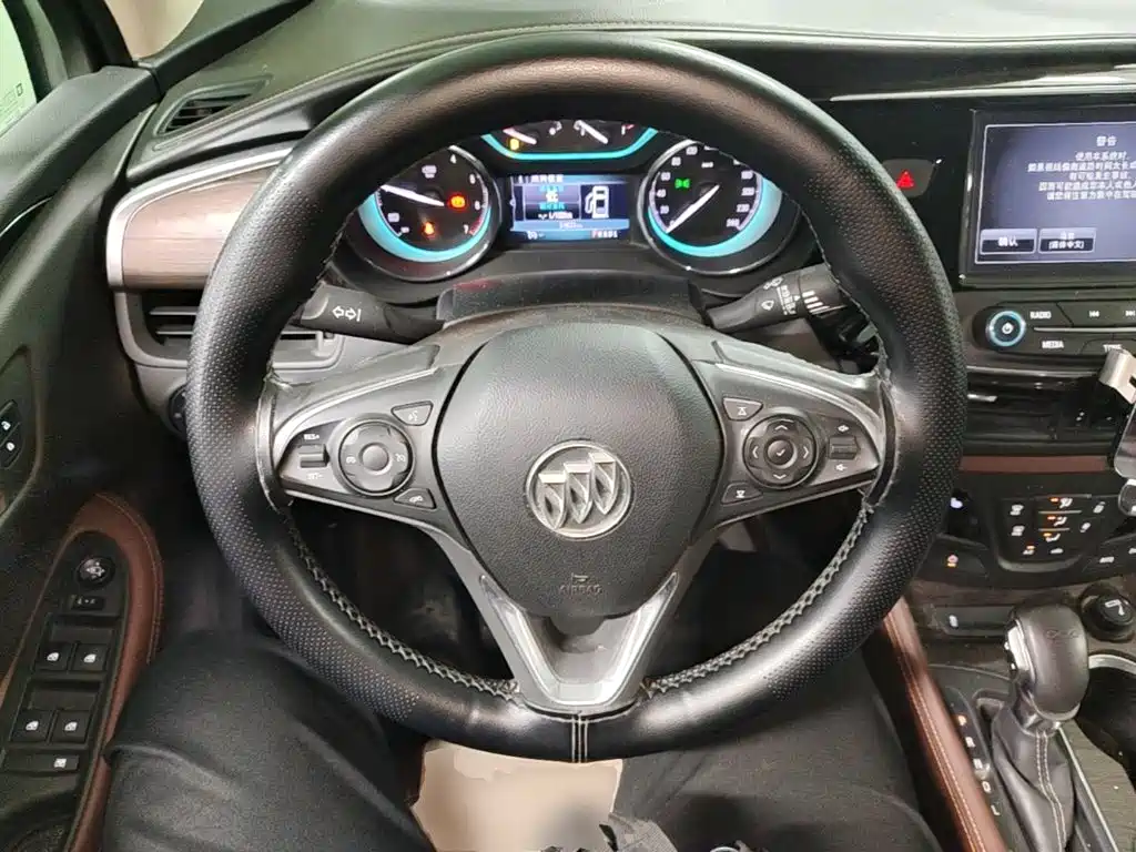 Buick Envision Plus — миниатюра 11