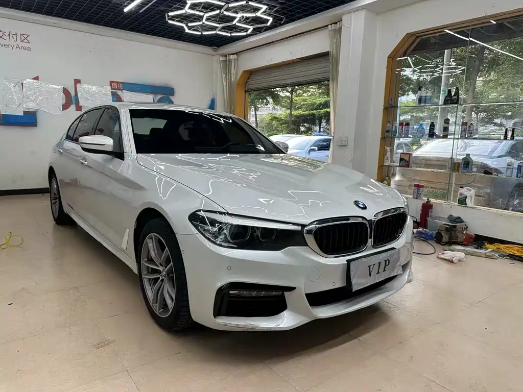 BMW  5 SERIES