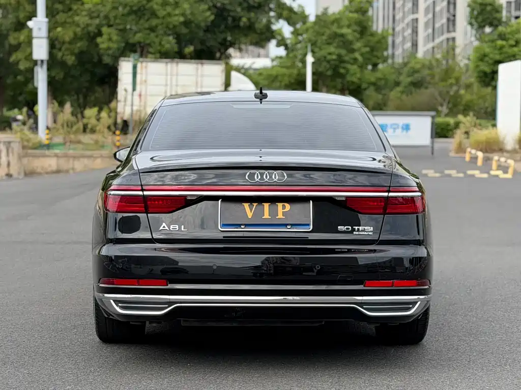 Audi A8 — миниатюра 4