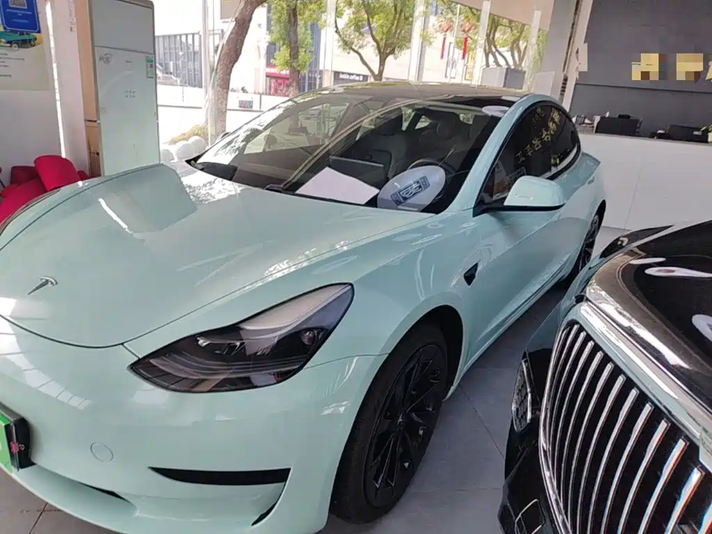 Tesla Model 3 — миниатюра 2