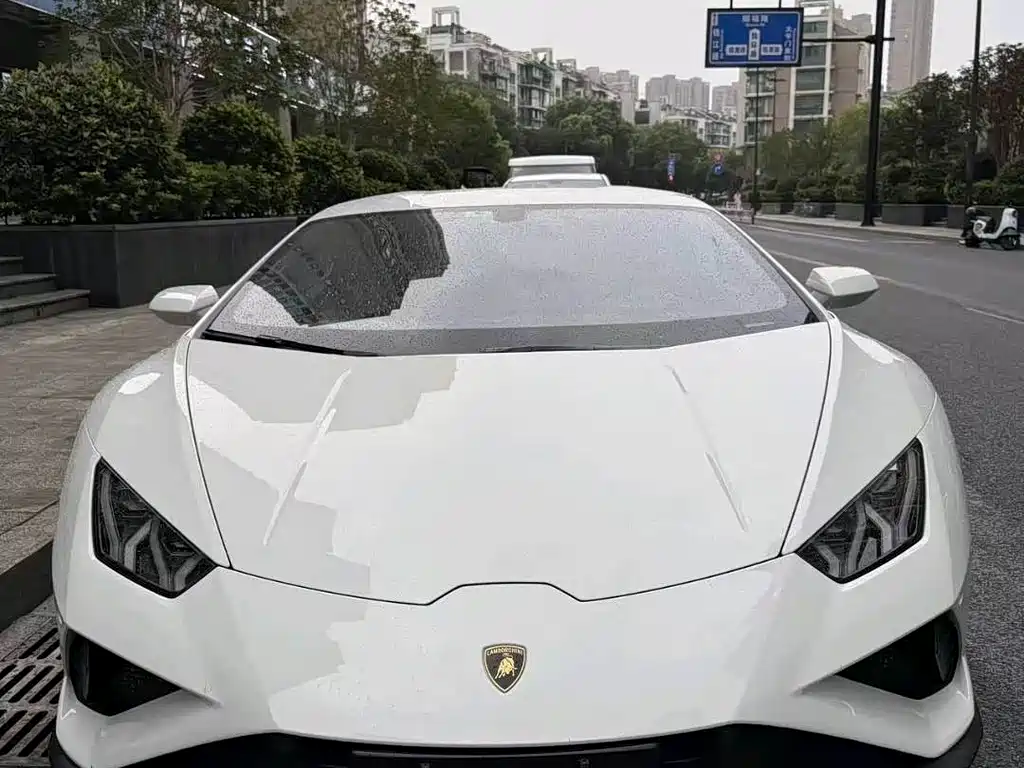 Lamborghini Huracán 2021