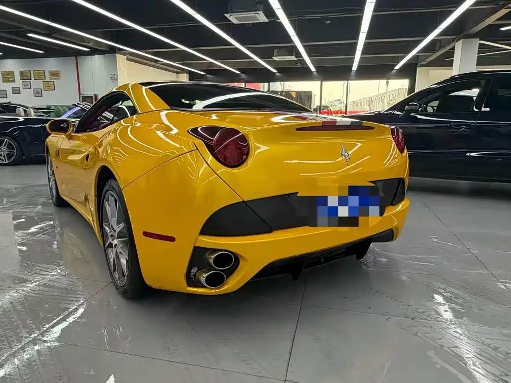 Ferrari California T 2009 4.3L