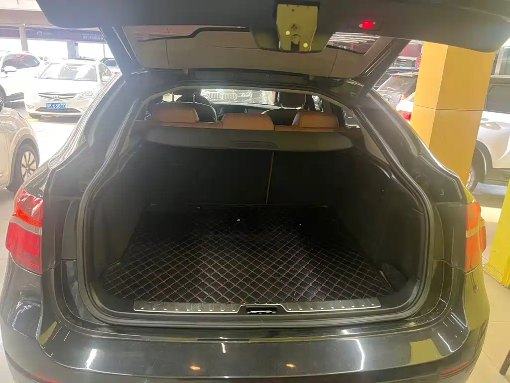 BMW X6 — миниатюра 13