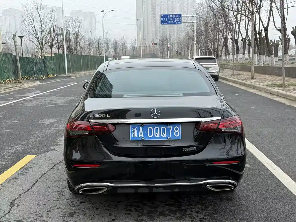 MERCEDES-BENZ E CLASS