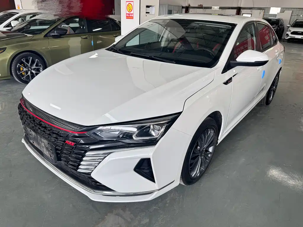 DONGFENG YI HYUN MAX