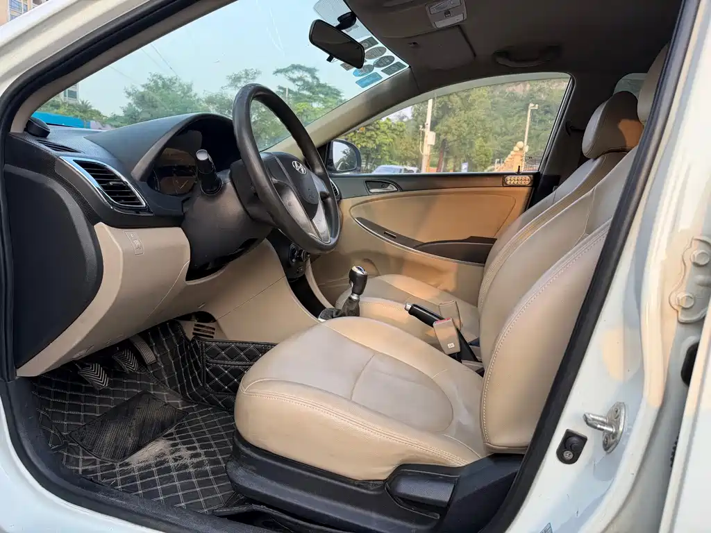 Hyundai Verna — миниатюра 4