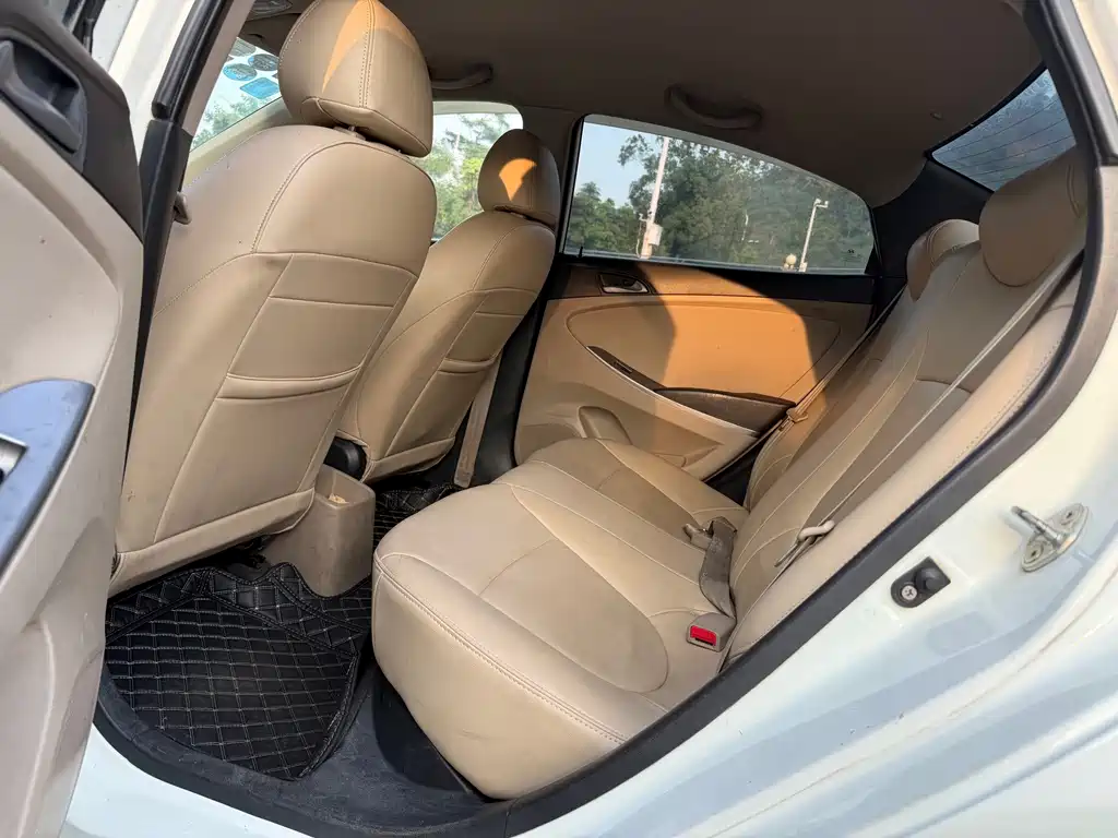 Hyundai Verna — миниатюра 6