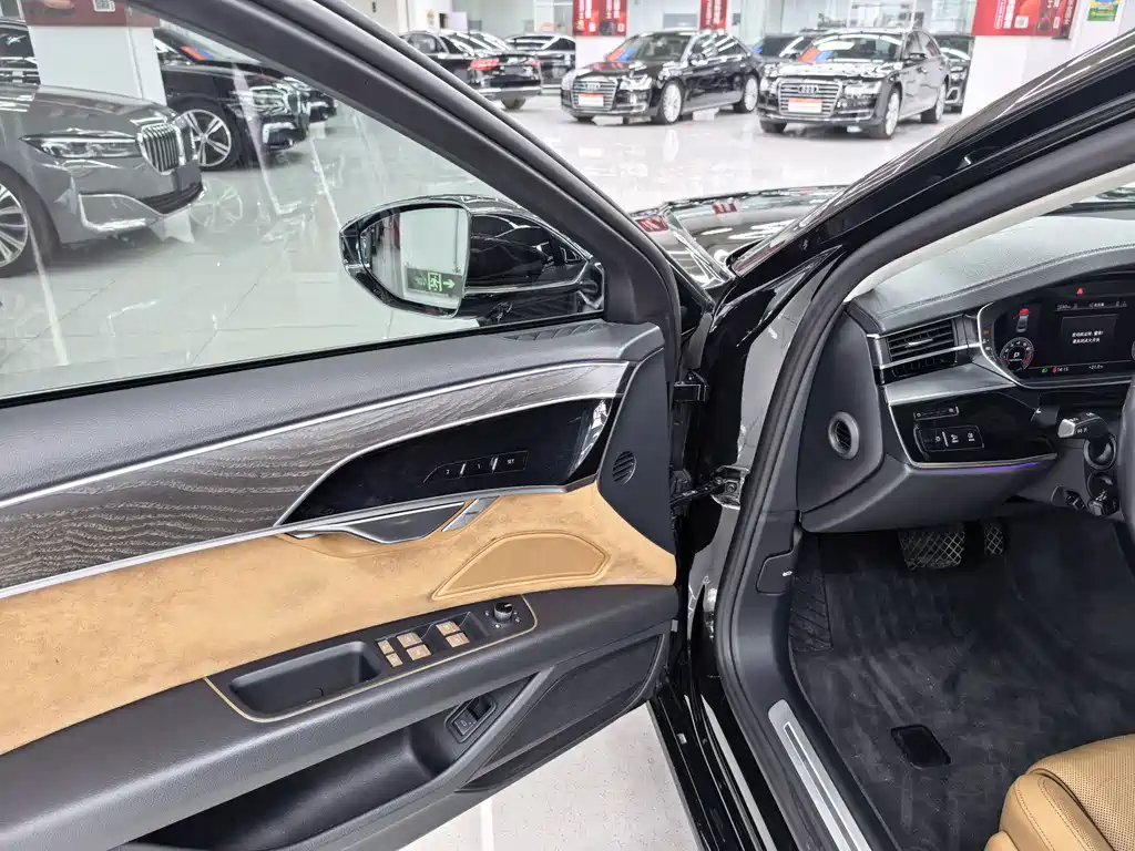 Audi A8 — миниатюра 11