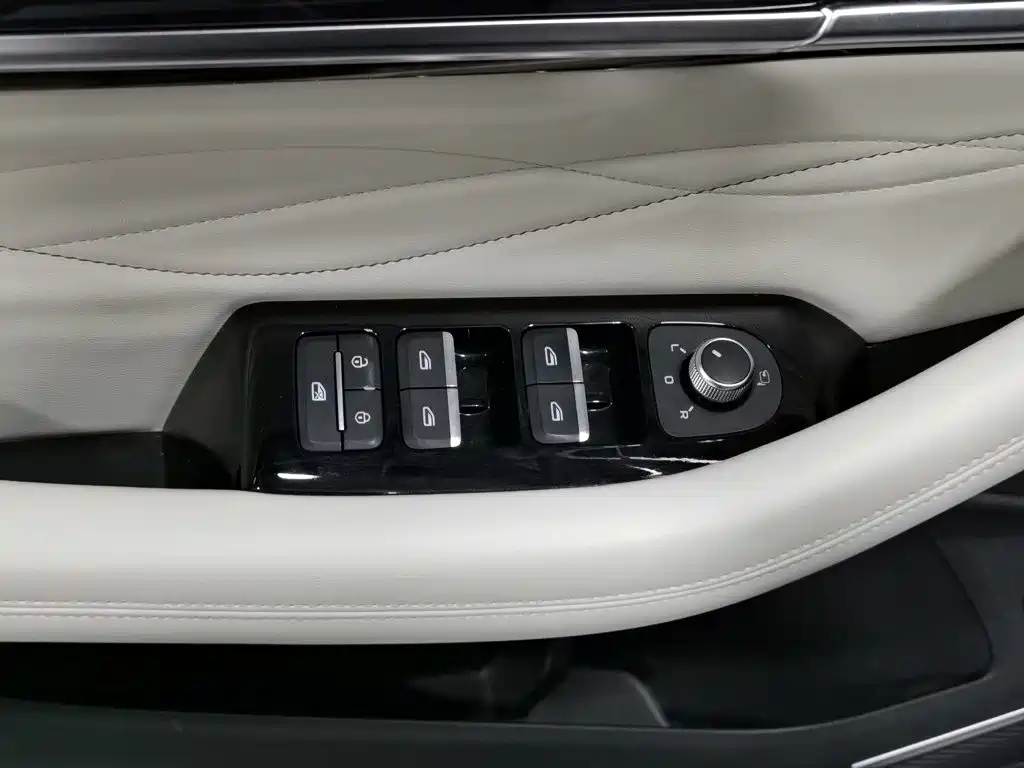 Geely Monjaro L 2021 2.0TD AT Flagship