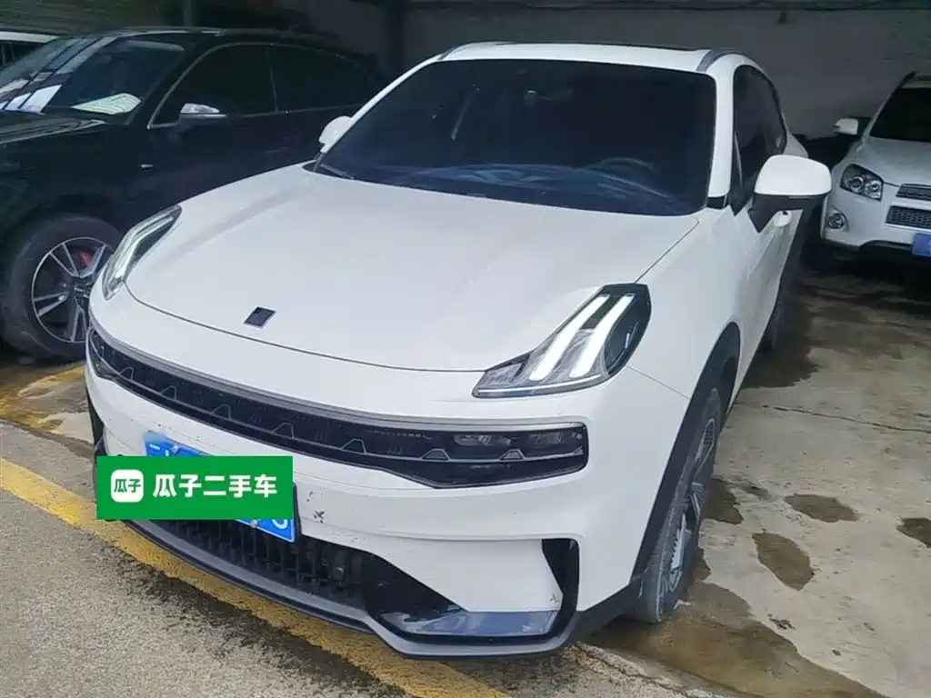 Купить Lynk & Co 06