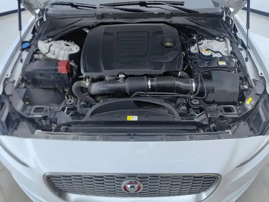 Jaguar XEL — миниатюра 10