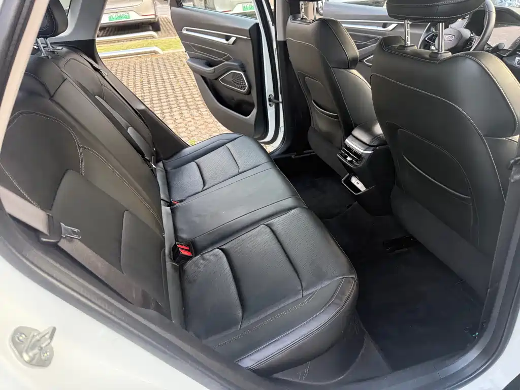 Geely Emgrand — миниатюра 11