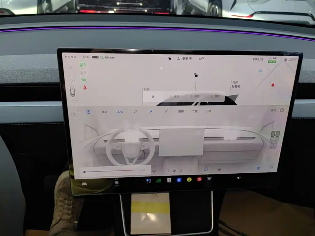 Tesla Model Y L — миниатюра 13