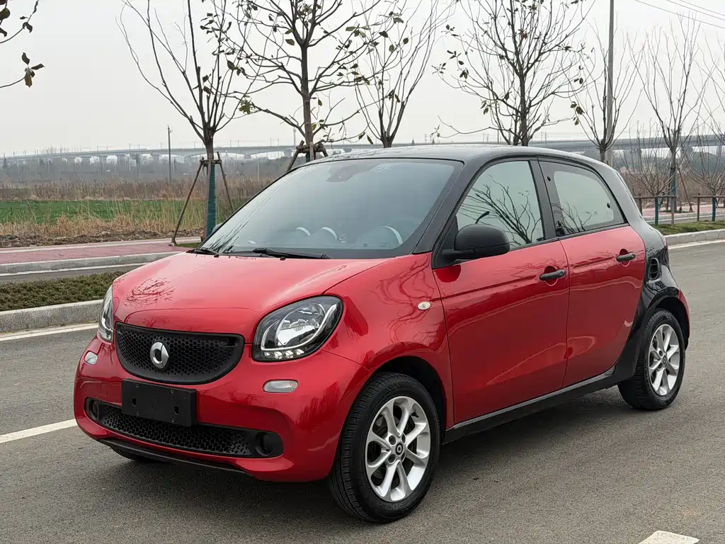 SMART FORFOUR