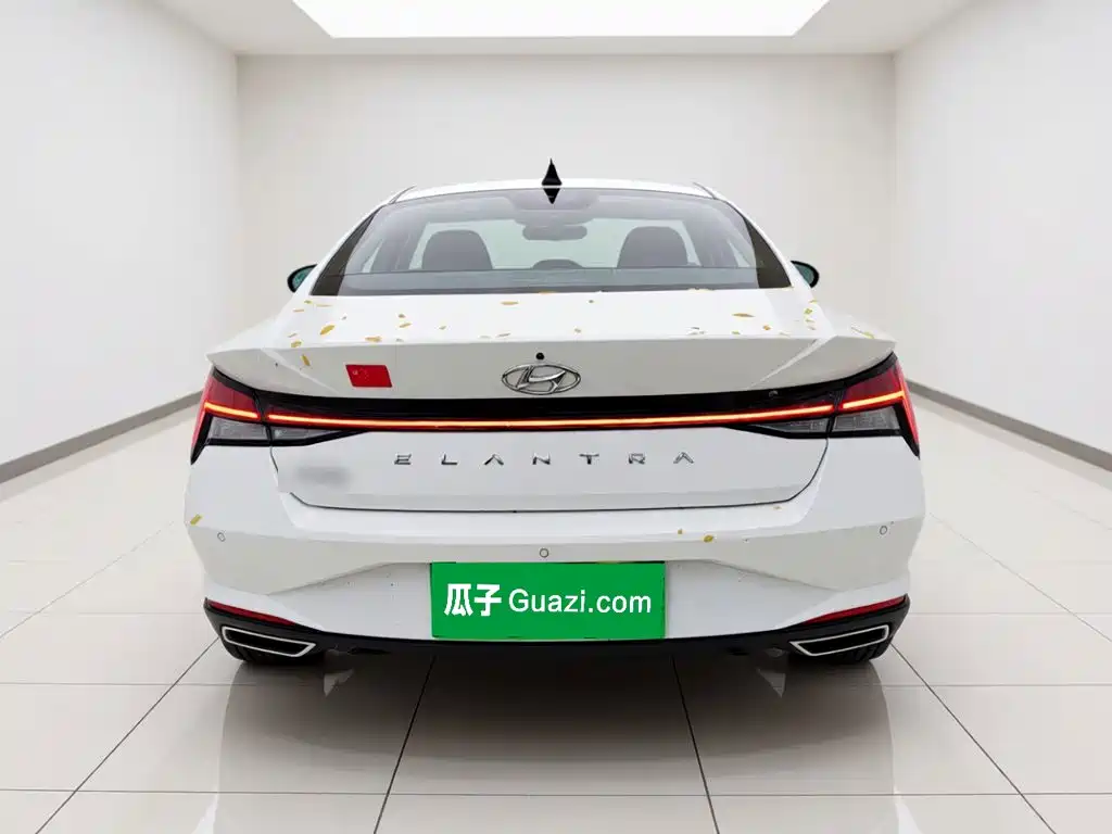 Hyundai Elantra — миниатюра 3