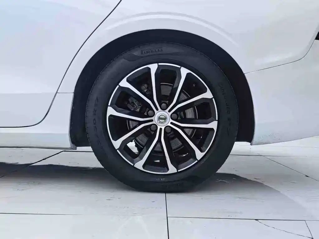 Volvo S60 — миниатюра 25